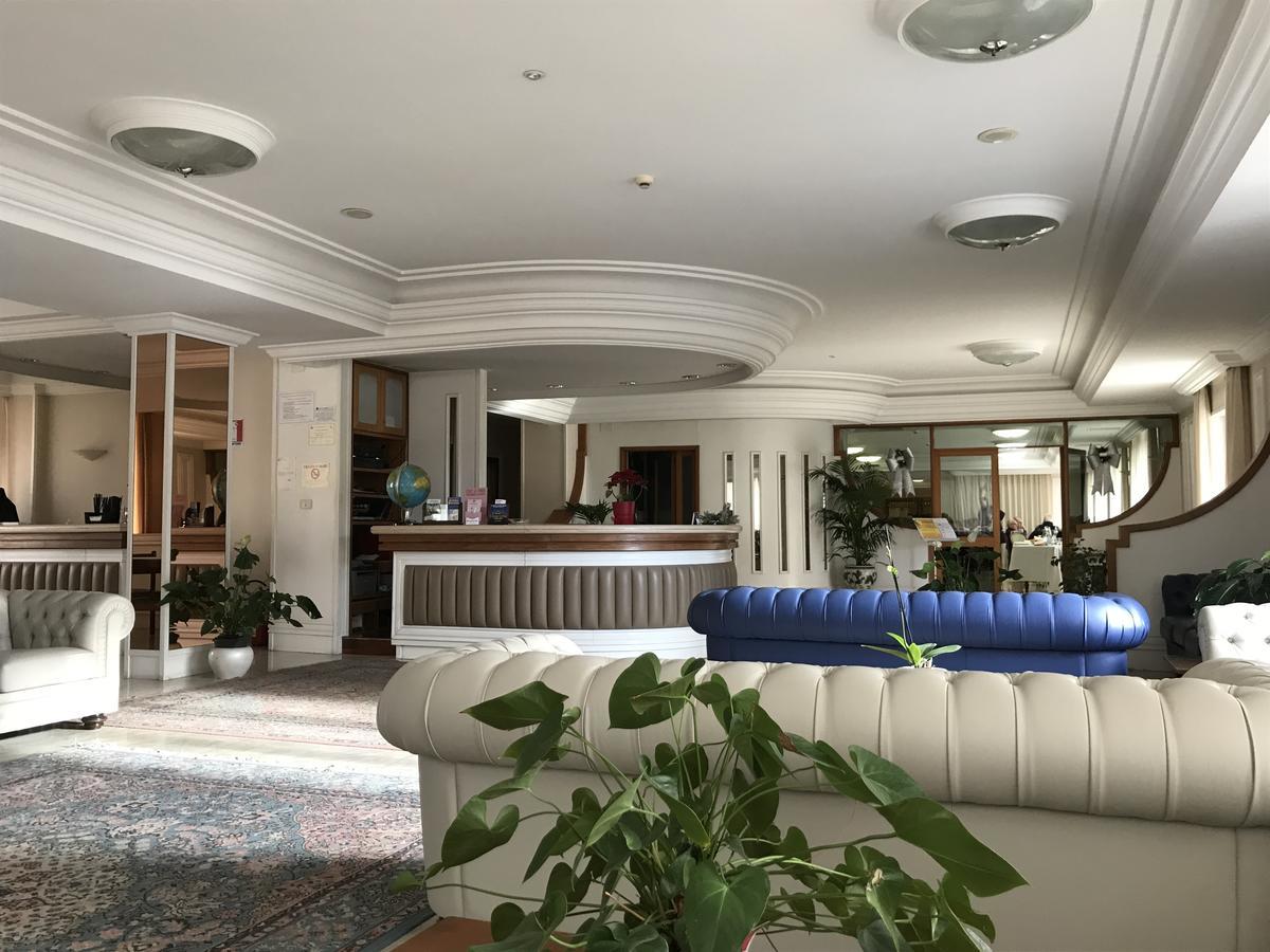 Mondial Park Hotel فيوجّي المظهر الخارجي الصورة